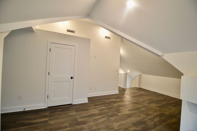 21 Nichols Street, Ansonia, CT 06401