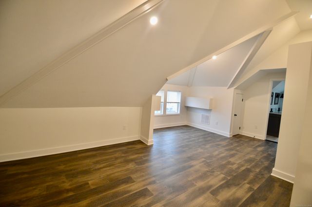 21 Nichols Street, Ansonia, CT 06401