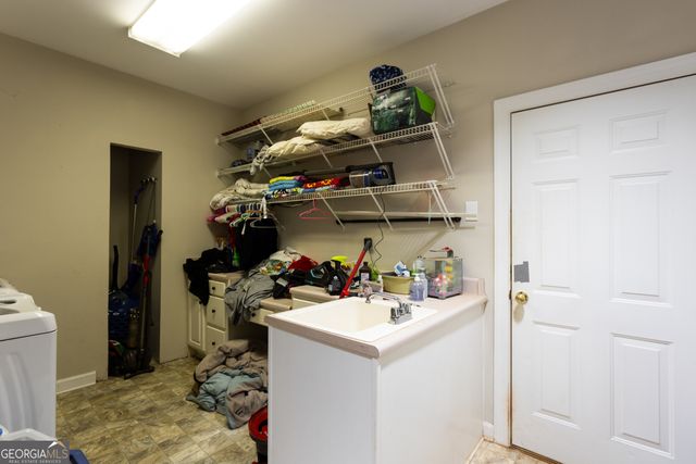 3068 H D Atha Road, Covington, GA 30014