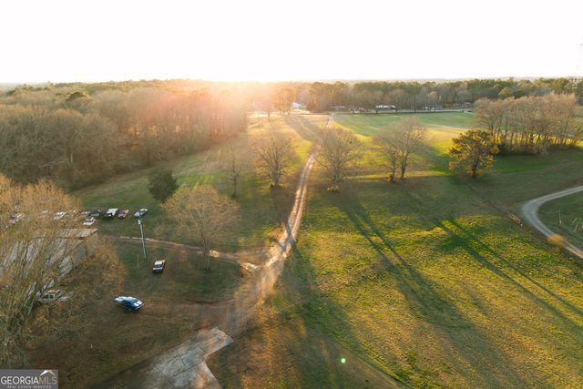 3068 H D Atha Road, Covington, GA 30014