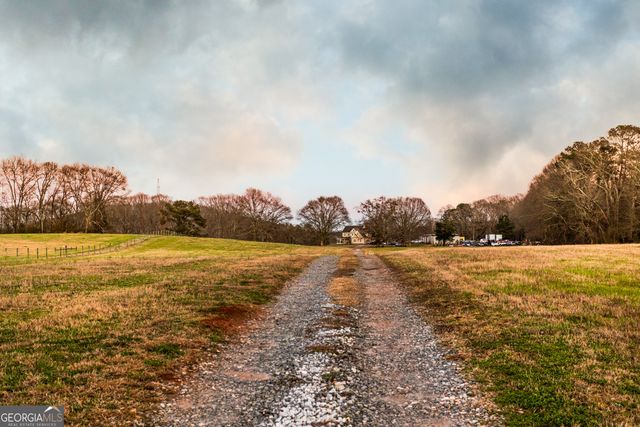 3068 H D Atha Road, Covington, GA 30014