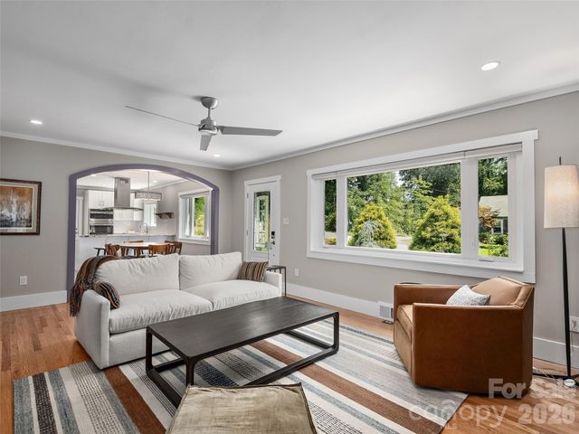 29 White Pine Drive, Asheville, NC 28805