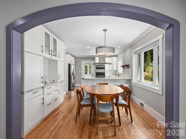 29 White Pine Drive, Asheville, NC 28805