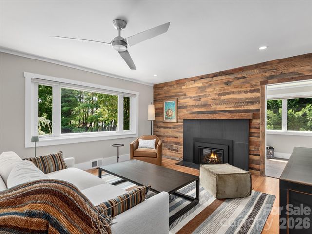 29 White Pine Drive, Asheville, NC 28805