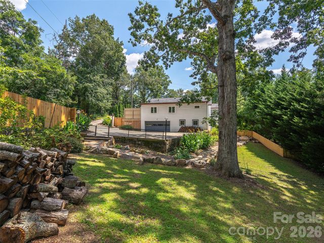 29 White Pine Drive, Asheville, NC 28805