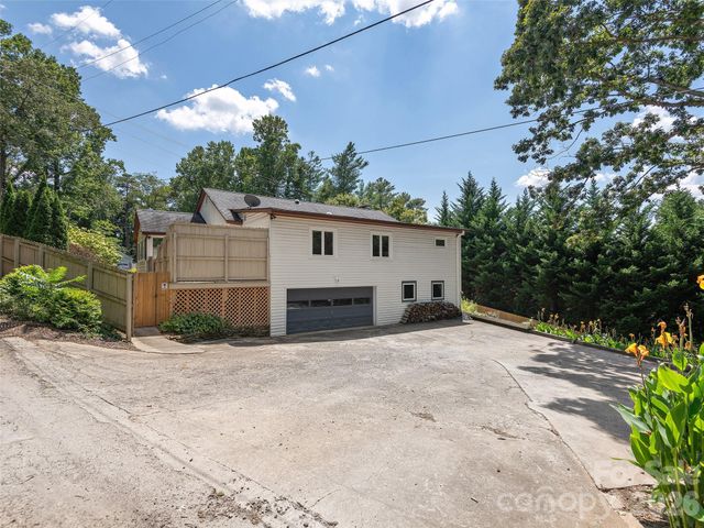 29 White Pine Drive, Asheville, NC 28805