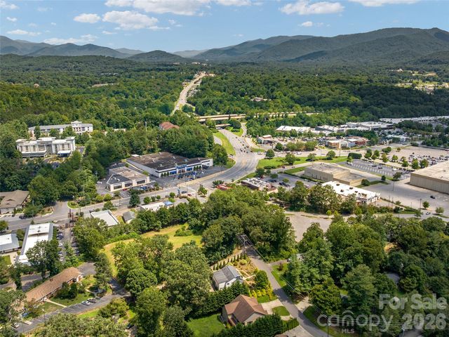29 White Pine Drive, Asheville, NC 28805