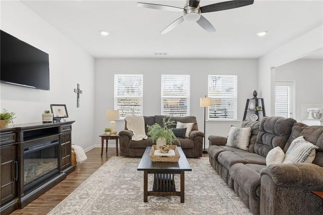 200 Shoals Bridge Road, Acworth, GA 30102