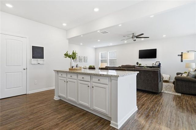 200 Shoals Bridge Road, Acworth, GA 30102