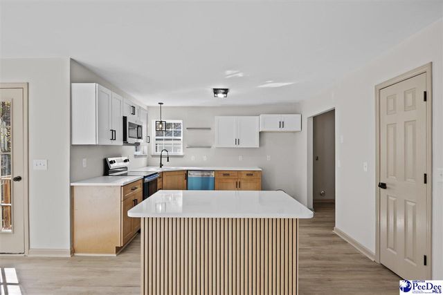 1444 Cabrillo Dr, Florence, SC 29505