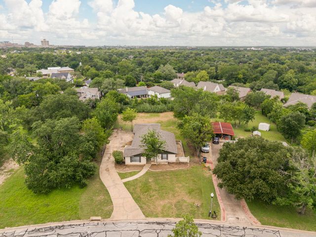 1005 Winding Road, College Station, TX 77840