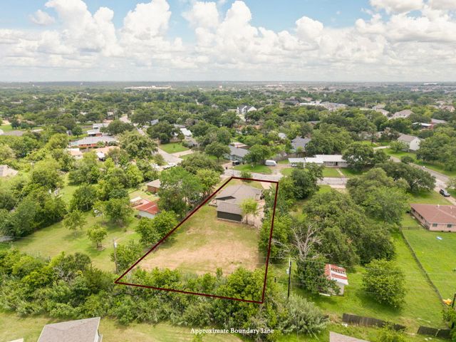 1005 Winding Road, College Station, TX 77840