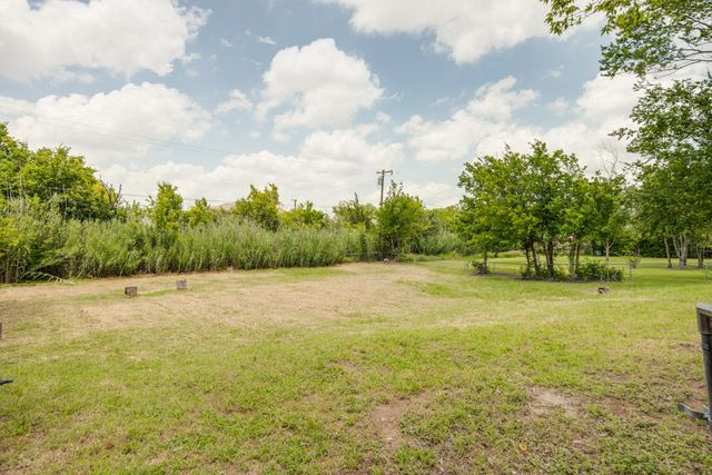 1005 Winding Road, College Station, TX 77840