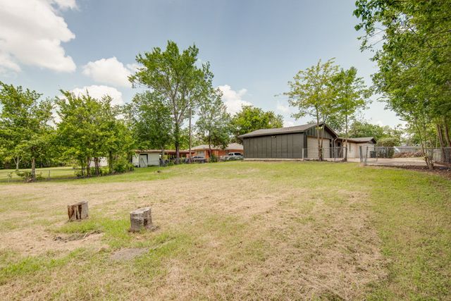 1005 Winding Road, College Station, TX 77840