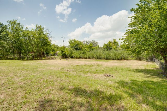 1005 Winding Road, College Station, TX 77840