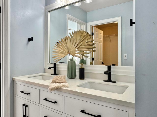 1005 Trotters Boulevard, Summerville, SC 29483