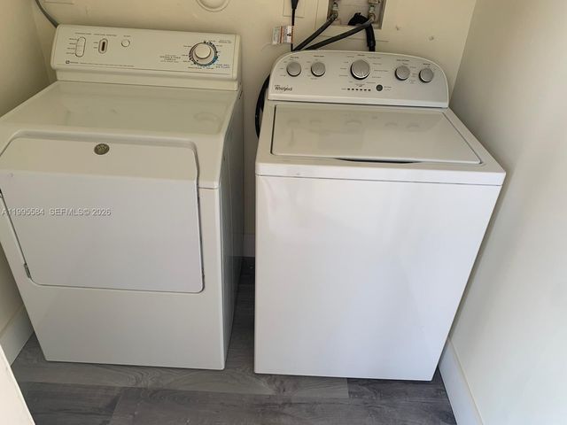 451 NE 207th Ln 102, Miami, FL 33179