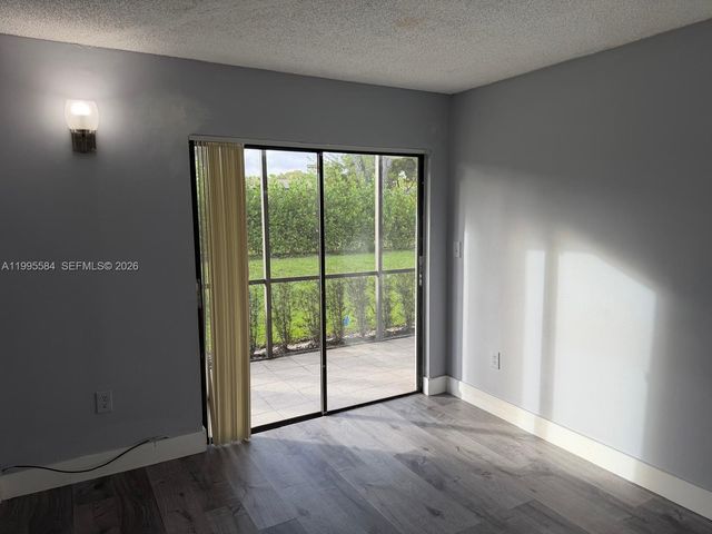 451 NE 207th Ln 102, Miami, FL 33179