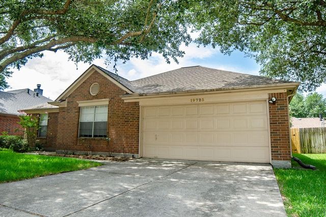 19723 Glenfinch Lane, Spring, TX 77379