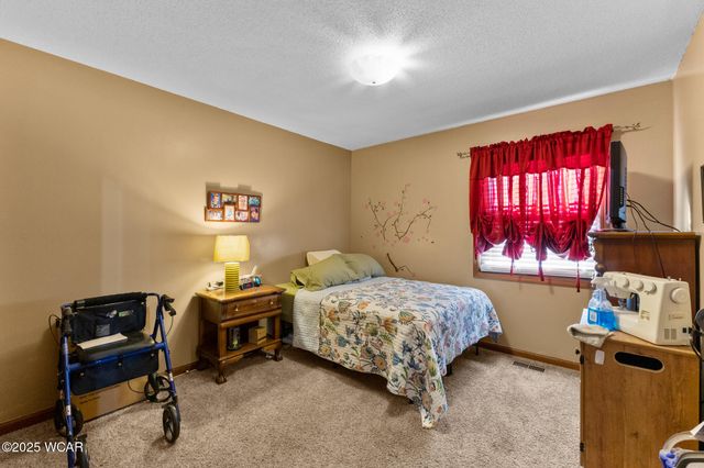 2718 Carolyn Drive, Lima, OH 45807