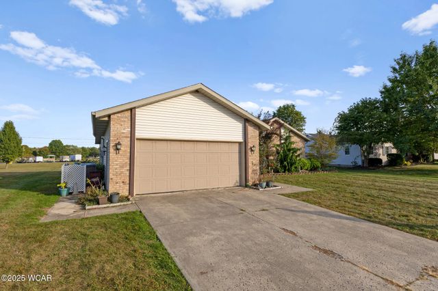 2718 Carolyn Drive, Lima, OH 45807