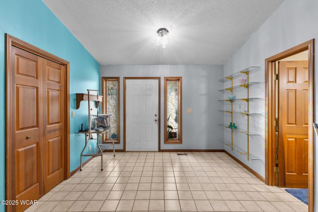 2718 Carolyn Drive, Lima, OH 45807