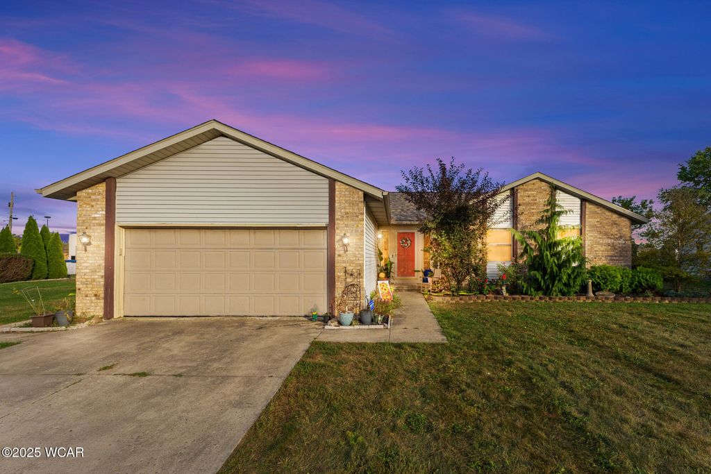 2718 Carolyn Drive, Lima, OH 45807