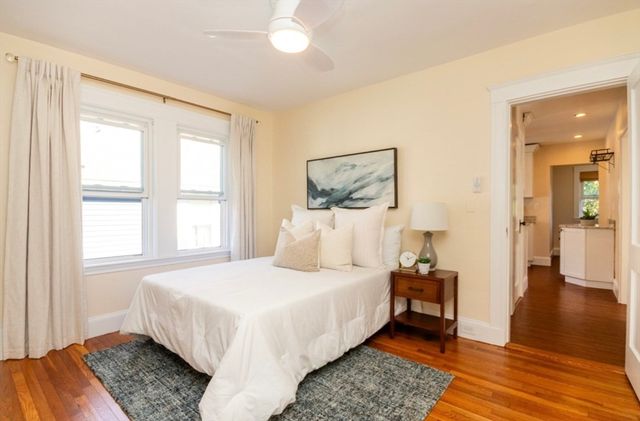 33 Pierce Ave 33, Boston, MA 02122