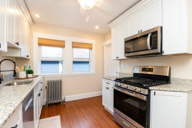 33 Pierce Ave 33, Boston, MA 02122