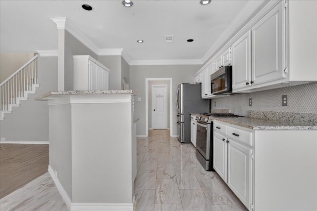 805 Sierra Lane, Flower Mound, TX 75028