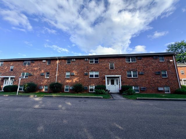 89 Pleasant Street C1, Medfield, MA 02052