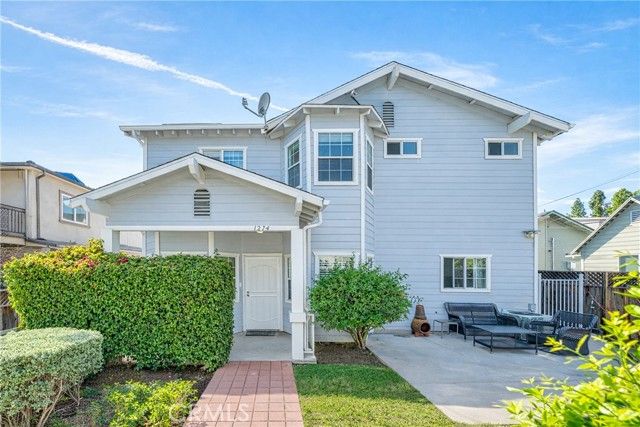 1274 N Sierra Bonita, Pasadena, CA 91104