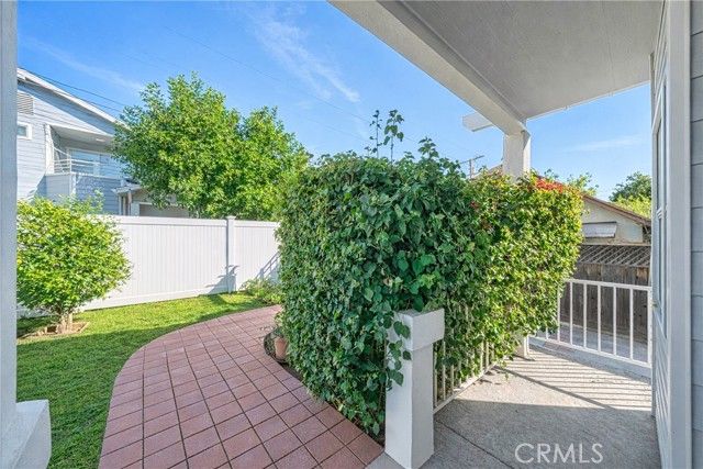 1274 N Sierra Bonita, Pasadena, CA 91104