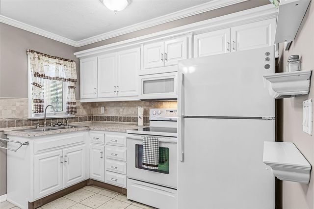 4920 VICEROY STREET, Cape Coral, FL 33904