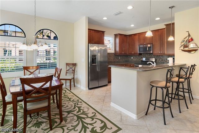 9063 Capistrano ST N 4405, Naples, FL 34113