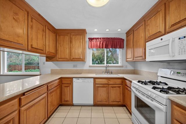 8572 Oak View Ln, Fair Oaks, CA 95628