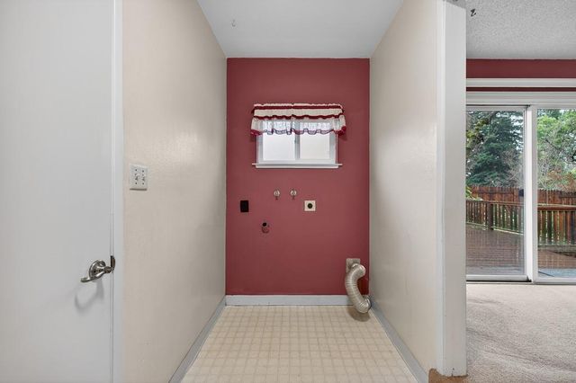 8572 Oak View Ln, Fair Oaks, CA 95628