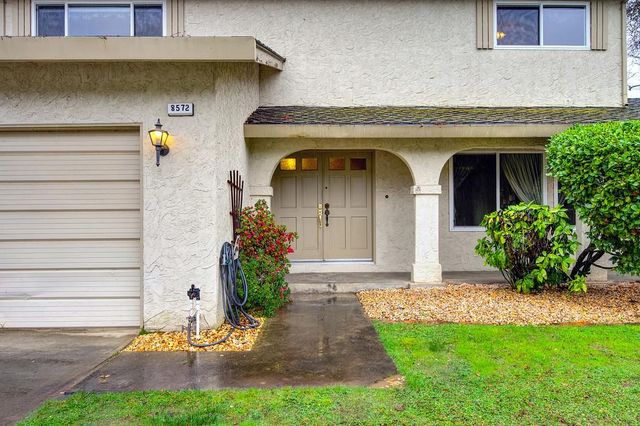 8572 Oak View Ln, Fair Oaks, CA 95628