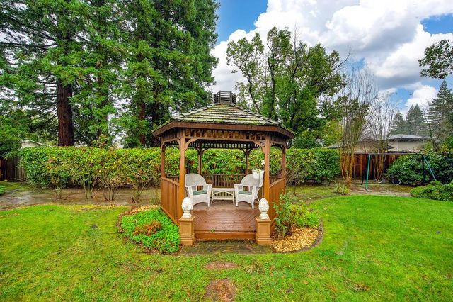 8572 Oak View Ln, Fair Oaks, CA 95628