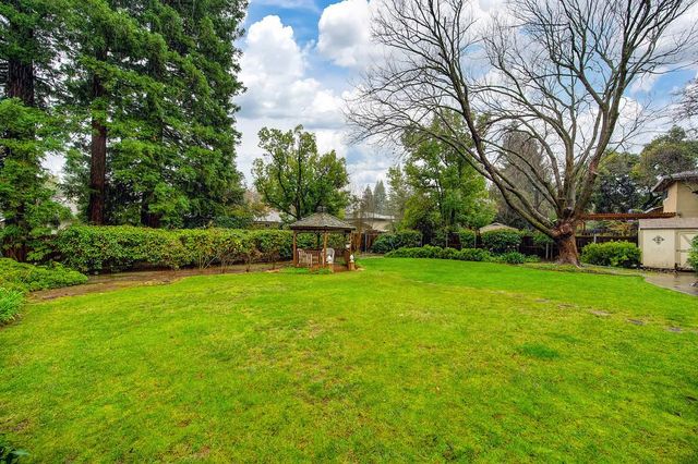 8572 Oak View Ln, Fair Oaks, CA 95628