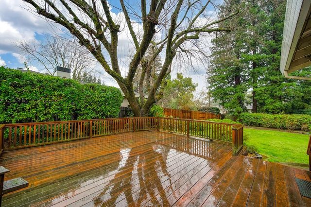 8572 Oak View Ln, Fair Oaks, CA 95628