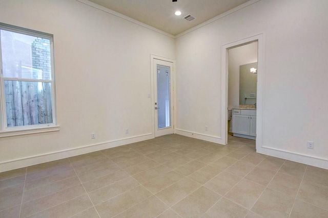 6007 San Felipe B, Houston, TX 77057