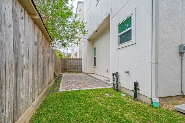 6007 San Felipe B, Houston, TX 77057