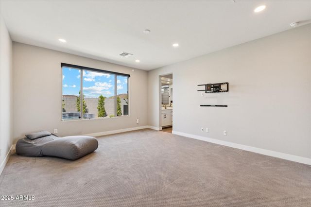 1946 W HORSETAIL Trail, Phoenix, AZ 85085