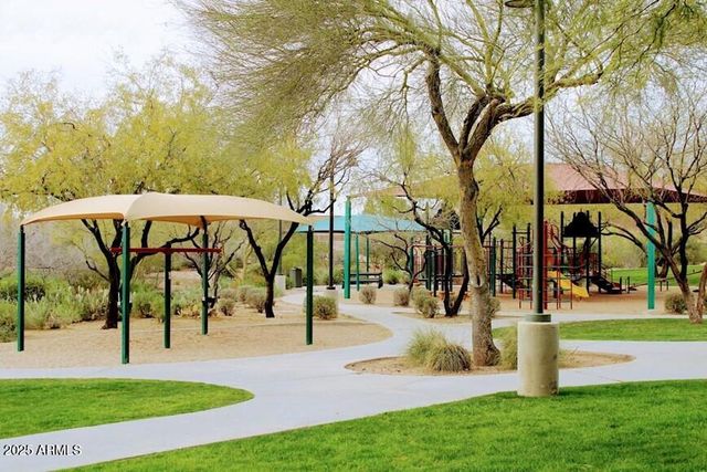 1946 W HORSETAIL Trail, Phoenix, AZ 85085