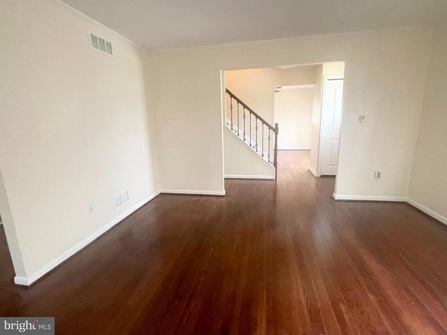 1305 PLEASANT VALLEY DR, Catonsville, MD 21228