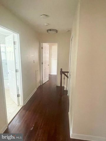 1305 PLEASANT VALLEY DR, Catonsville, MD 21228