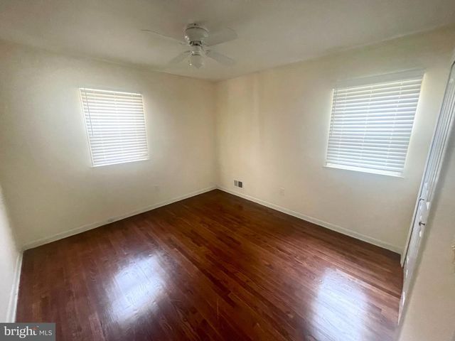 1305 PLEASANT VALLEY DR, Catonsville, MD 21228