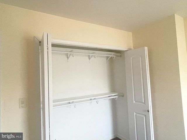 1305 PLEASANT VALLEY DR, Catonsville, MD 21228