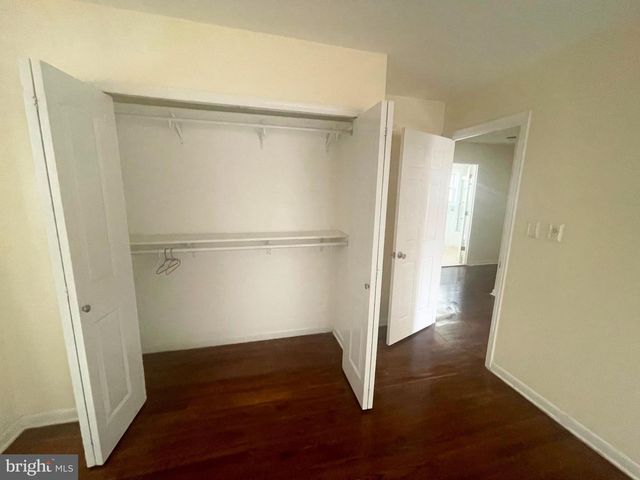 1305 PLEASANT VALLEY DR, Catonsville, MD 21228